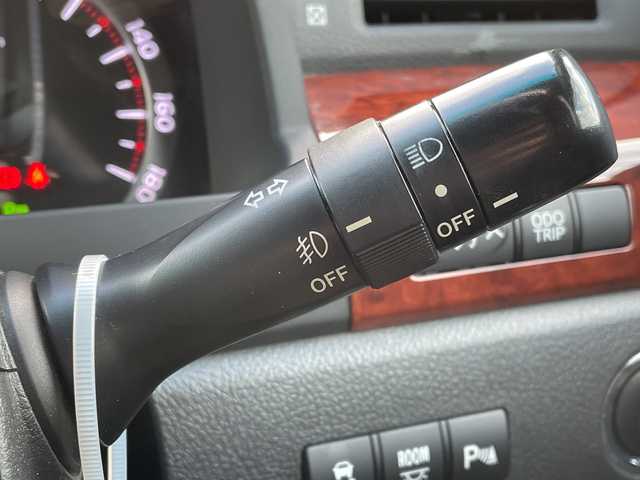トヨタ ヴェルファイア 2．4Z プラチナセレクションⅡ 千葉県 2010(平22)年 5万km ホワイトパールクリスタルシャイン アルパイン8インチナビ/(フルセグTV/BT/CD/DVD/FM/AM)/バックカメラ/アルパインフリップダウンモニター/両側パワースライドドア/電動リアゲート/横滑り防止装置/ビルトインETC/フォグランプ/ウィンカーミラー/電動格納ミラー/純正18インチAW/シートリフター/プッシュスタート/スマートキー/フロアマット/ドアバイザー/スペアキー/取扱説明書/保証書