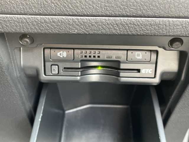 トヨタ ヴェルファイア 2．4Z プラチナセレクションⅡ 千葉県 2010(平22)年 5万km ホワイトパールクリスタルシャイン アルパイン8インチナビ/(フルセグTV/BT/CD/DVD/FM/AM)/バックカメラ/アルパインフリップダウンモニター/両側パワースライドドア/電動リアゲート/横滑り防止装置/ビルトインETC/フォグランプ/ウィンカーミラー/電動格納ミラー/純正18インチAW/シートリフター/プッシュスタート/スマートキー/フロアマット/ドアバイザー/スペアキー/取扱説明書/保証書