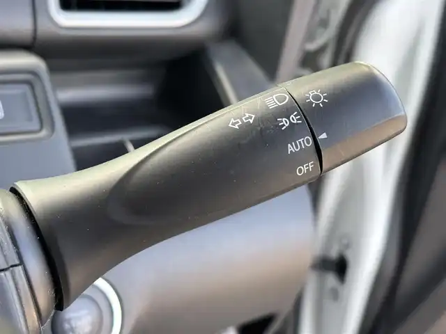 スズキ ソリオ HV MX 奈良県 2018(平30)年 4.7万km ピュアホワイトP 社外７インチナビ(AVIC-RWS901)　/フルセグテレビ　/ｂｌｕｅｔｏｏｔｈ　/ビルトインＥＴＣ　/純正フロアマット　/片側パワースライドドア　/デュアルカメラブレーキサポート　/アダブティブクルーズコントロール　/クリアランスソナー/パーソナルテーブル（運転席と助手席）