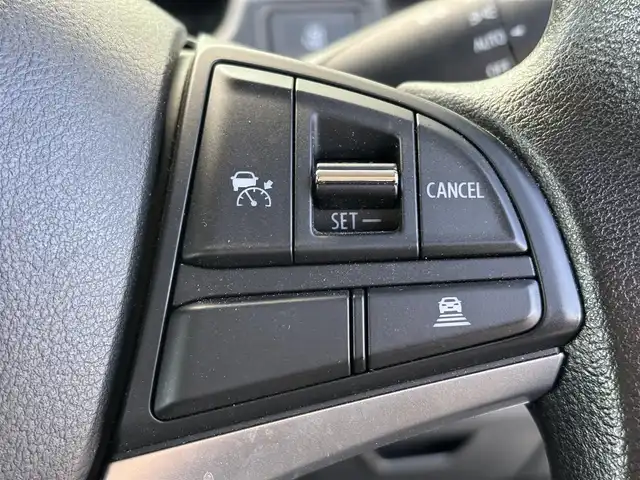 スズキ ソリオ HV MX 奈良県 2018(平30)年 4.7万km ピュアホワイトP 社外７インチナビ(AVIC-RWS901)　/フルセグテレビ　/ｂｌｕｅｔｏｏｔｈ　/ビルトインＥＴＣ　/純正フロアマット　/片側パワースライドドア　/デュアルカメラブレーキサポート　/アダブティブクルーズコントロール　/クリアランスソナー/パーソナルテーブル（運転席と助手席）