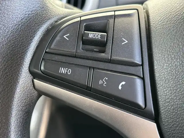 スズキ ソリオ HV MX 奈良県 2018(平30)年 4.7万km ピュアホワイトP 社外７インチナビ(AVIC-RWS901)　/フルセグテレビ　/ｂｌｕｅｔｏｏｔｈ　/ビルトインＥＴＣ　/純正フロアマット　/片側パワースライドドア　/デュアルカメラブレーキサポート　/アダブティブクルーズコントロール　/クリアランスソナー/パーソナルテーブル（運転席と助手席）