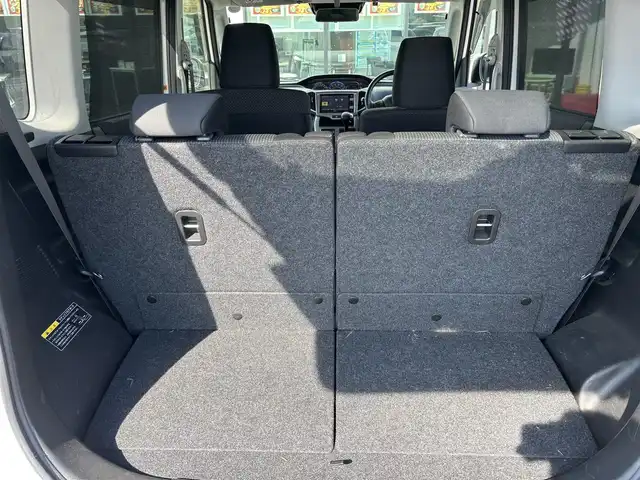 スズキ ソリオ HV MX 奈良県 2018(平30)年 4.7万km ピュアホワイトP 社外７インチナビ(AVIC-RWS901)　/フルセグテレビ　/ｂｌｕｅｔｏｏｔｈ　/ビルトインＥＴＣ　/純正フロアマット　/片側パワースライドドア　/デュアルカメラブレーキサポート　/アダブティブクルーズコントロール　/クリアランスソナー/パーソナルテーブル（運転席と助手席）