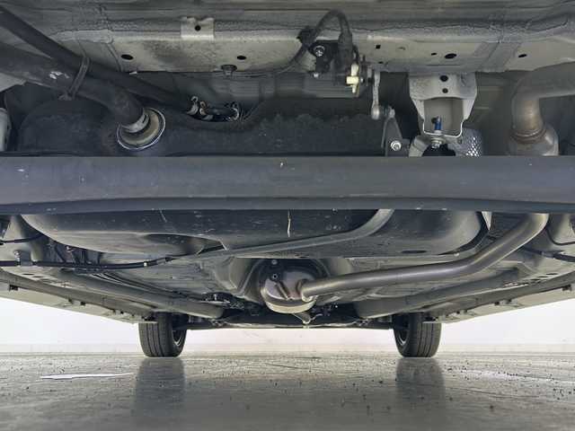 スズキ スペーシア カスタム HYBRID XS 宮城県 2019(平31)年 2.9万km ピュアホワイトパール/ブラック2トーン 禁煙車/両側パワースライドドア/運転席シートヒーター/ヘッドアップディスプレイ/スズキセーフティーサポート/・デュアルセンサーブレーキサポート/・パーキングソナー/・車線逸脱警報/・オートマチックハイビーム/・横滑り防止機能/純正8インチナビ/・BT.CD.DVD.SD/全周囲カメラ/フルセグテレビ/ETC/前方ドライブレコーダー/プッシュスタート/スマートキー/革巻きステアリング/ステアリングスイッチ/ハーフレザーシート/純正フロアマット/ロールサンシェード/シートバックテーブル/純正ドアバイザー/LEDヘッドライト/LEDフォグランプ/純正15インチアルミホイール/アイドリングストップ/コーナーセンサー