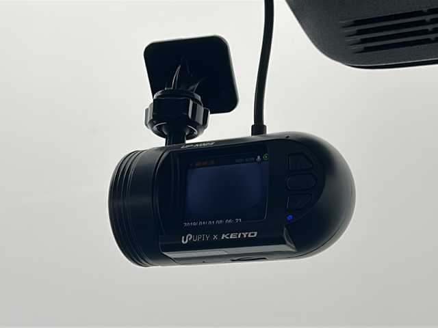 スズキ スペーシア カスタム HYBRID XS 宮城県 2019(平31)年 2.9万km ピュアホワイトパール/ブラック2トーン 禁煙車/両側パワースライドドア/運転席シートヒーター/ヘッドアップディスプレイ/スズキセーフティーサポート/・デュアルセンサーブレーキサポート/・パーキングソナー/・車線逸脱警報/・オートマチックハイビーム/・横滑り防止機能/純正8インチナビ/・BT.CD.DVD.SD/全周囲カメラ/フルセグテレビ/ETC/前方ドライブレコーダー/プッシュスタート/スマートキー/革巻きステアリング/ステアリングスイッチ/ハーフレザーシート/純正フロアマット/ロールサンシェード/シートバックテーブル/純正ドアバイザー/LEDヘッドライト/LEDフォグランプ/純正15インチアルミホイール/アイドリングストップ/コーナーセンサー