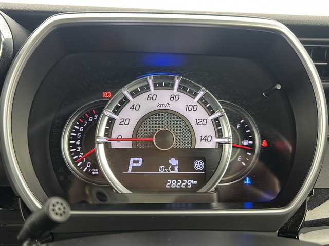 スズキ スペーシア カスタム HYBRID XS 宮城県 2019(平31)年 2.9万km ピュアホワイトパール/ブラック2トーン 禁煙車/両側パワースライドドア/運転席シートヒーター/ヘッドアップディスプレイ/スズキセーフティーサポート/・デュアルセンサーブレーキサポート/・パーキングソナー/・車線逸脱警報/・オートマチックハイビーム/・横滑り防止機能/純正8インチナビ/・BT.CD.DVD.SD/全周囲カメラ/フルセグテレビ/ETC/前方ドライブレコーダー/プッシュスタート/スマートキー/革巻きステアリング/ステアリングスイッチ/ハーフレザーシート/純正フロアマット/ロールサンシェード/シートバックテーブル/純正ドアバイザー/LEDヘッドライト/LEDフォグランプ/純正15インチアルミホイール/アイドリングストップ/コーナーセンサー