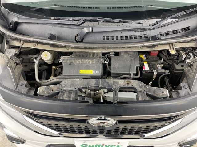 日産 ルークス ハイウェイスター X 愛知県 2020(令2)年 5.7万km ホワイトパール 禁煙車/純正9インチナビ/（CD/DVD/Bluetooth/フルセグTV）/全方位カメラ/衝突軽減ブレーキ/レーンキープアシスト/オートマチックハイビーム/コーナーセンサー/左側パワースライドドア/ベンチシート/アイドリングストップ/純正14インチアルミホイール/スマートキー/スペアキー1本/LEDヘッドライト/フロントフォグランプ/オートライト/フロアマット/横滑り防止装置/横滑り防止装置