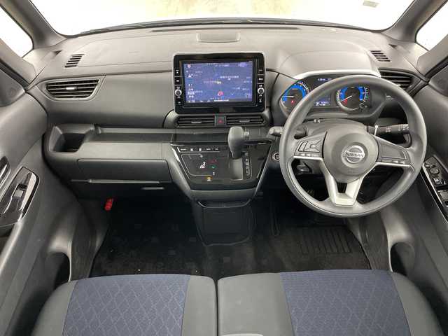 日産 ルークス ハイウェイスター X 愛知県 2020(令2)年 5.7万km ホワイトパール 禁煙車/純正9インチナビ/（CD/DVD/Bluetooth/フルセグTV）/全方位カメラ/衝突軽減ブレーキ/レーンキープアシスト/オートマチックハイビーム/コーナーセンサー/左側パワースライドドア/ベンチシート/アイドリングストップ/純正14インチアルミホイール/スマートキー/スペアキー1本/LEDヘッドライト/フロントフォグランプ/オートライト/フロアマット/横滑り防止装置/横滑り防止装置