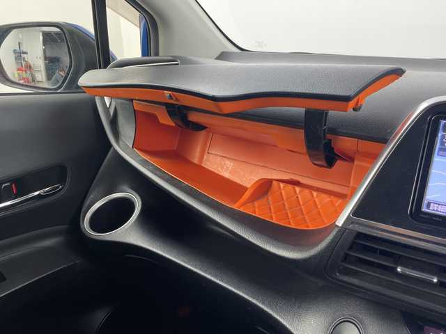 トヨタ シエンタ ハイブリッド G 埼玉県 2015(平27)年 7.2万km コバルトブルーメタリック 純正ナビ　/バックカメラ　/両側パワースライドドア　/Ｂｌｕｅｔｏｏｔｈ　/フルセグＴＶ　/ＣＤ／ＤＶＤ再生　/スマートキー　/スペアキー　/前後ドライブレコーダー　/ビルトインＥＴＣ　/純正フロアマット