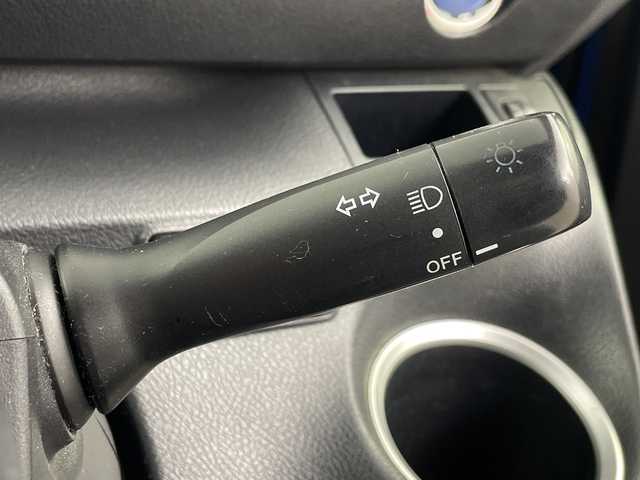 トヨタ シエンタ ハイブリッド G 埼玉県 2015(平27)年 7.2万km コバルトブルーメタリック 純正ナビ　/バックカメラ　/両側パワースライドドア　/Ｂｌｕｅｔｏｏｔｈ　/フルセグＴＶ　/ＣＤ／ＤＶＤ再生　/スマートキー　/スペアキー　/前後ドライブレコーダー　/ビルトインＥＴＣ　/純正フロアマット