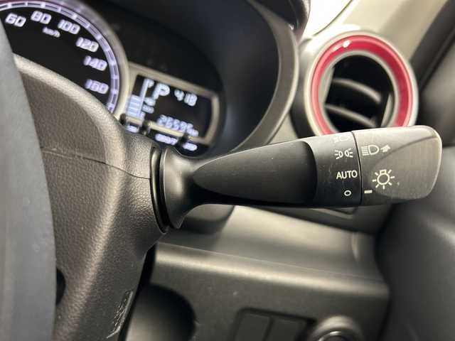 トヨタ パッソ モーダ　Gパッケージ 三重県 2017(平29)年 2.7万km ブラックマイカメタリック/ファインブルーマイカメタリック 2トーン /禁煙車 //純正SDナビ（NSCD-W66）//ワンセグTV //コーナーセンサー　//LEDヘッドライト//衝突軽減ブレーキ //レーンキープアシスト //オートライト //電動格納ミラー//スマートキー//プッシュスタート//PCS//LKA//フロアマット//ドアバイザー