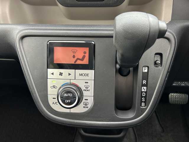 トヨタ パッソ モーダ　Gパッケージ 三重県 2017(平29)年 2.7万km ブラックマイカメタリック/ファインブルーマイカメタリック 2トーン /禁煙車 //純正SDナビ（NSCD-W66）//ワンセグTV //コーナーセンサー　//LEDヘッドライト//衝突軽減ブレーキ //レーンキープアシスト //オートライト //電動格納ミラー//スマートキー//プッシュスタート//PCS//LKA//フロアマット//ドアバイザー