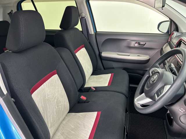 トヨタ パッソ モーダ　Gパッケージ 三重県 2017(平29)年 2.7万km ブラックマイカメタリック/ファインブルーマイカメタリック 2トーン /禁煙車 //純正SDナビ（NSCD-W66）//ワンセグTV //コーナーセンサー　//LEDヘッドライト//衝突軽減ブレーキ //レーンキープアシスト //オートライト //電動格納ミラー//スマートキー//プッシュスタート//PCS//LKA//フロアマット//ドアバイザー