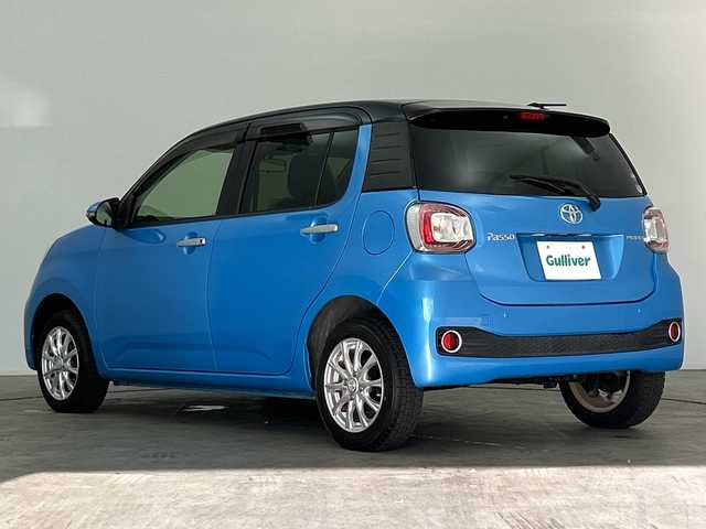 トヨタ パッソ モーダ　Gパッケージ 三重県 2017(平29)年 2.7万km ブラックマイカメタリック/ファインブルーマイカメタリック 2トーン /禁煙車 //純正SDナビ（NSCD-W66）//ワンセグTV //コーナーセンサー　//LEDヘッドライト//衝突軽減ブレーキ //レーンキープアシスト //オートライト //電動格納ミラー//スマートキー//プッシュスタート//PCS//LKA//フロアマット//ドアバイザー