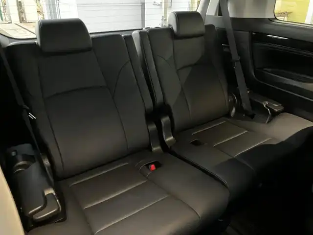 トヨタ アルファード S Cパッケージ 山口県 2020(令2)年 13.7万km ブラック 純正ディスプレイオーディオ/＆ナビ＆バックカメラ/純正フロアマット/純正ドアバイザー/純正18インチアルミ/サンルーフ/黒合皮シート/フロントパワーシート/＆シートヒーター/ステアリングヒーター/オートハイビーム/プリクラッシュセーフティ/レーダークルーズコントロール/ビルトインETC2.0