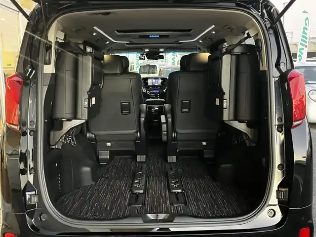 トヨタ アルファード S Cパッケージ 山口県 2020(令2)年 13.7万km ブラック 純正ディスプレイオーディオ/＆ナビ＆バックカメラ/純正フロアマット/純正ドアバイザー/純正18インチアルミ/サンルーフ/黒合皮シート/フロントパワーシート/＆シートヒーター/ステアリングヒーター/オートハイビーム/プリクラッシュセーフティ/レーダークルーズコントロール/ビルトインETC2.0