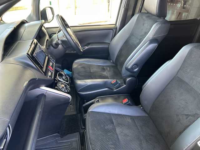 トヨタ ヴォクシー ハイブリッド ZS 煌Ⅲ 滋賀県 2020(令2)年 10.1万km ホワイトパールクリスタルシャイン /禁煙車//ワンオーナー//社外SDナビ【ALPINE 7WMX】//バックカメラ//Bluetooth・フルセグTV・CD・AMFM//前後ドラレコ【KENWOOD DRV-MR740】//前席シートヒーター//ETC//クルーズコントロール//両側パワースライドドア//社外15インチAW//純正16インチAW有//LEDヘッドライト//オートハイビーム//スペアキー//保証書//取扱説明書