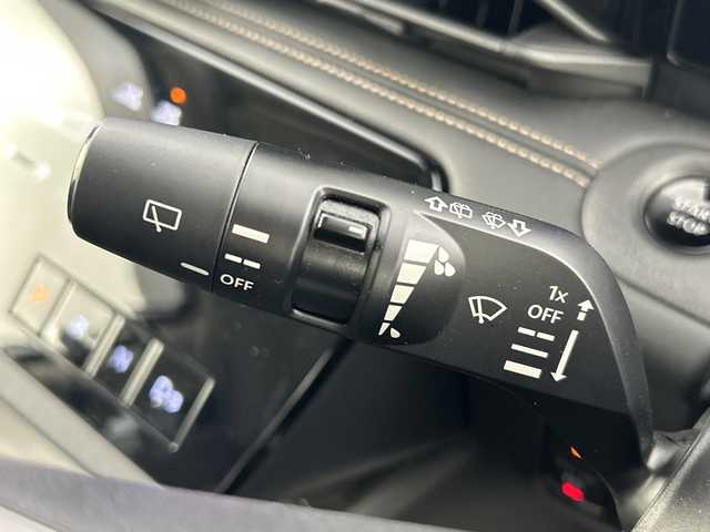 日産 セレナ e－パワー ハイウェイスター V 愛知県 2024(令6)年 0.8万km プリズムホワイト 禁煙車/純正12.3型ナビ/（Bluetooth/USB/フルセグTV）/アラウンドビューモニター/ビルトインETC2.0/前方ドラレコ/両側パワースライドドア/インテリジェントルームミラー/ワイヤレス充電/プロパイロット/BSM/エマージェンシーブレーキ/レーンキープアシスト/LEDヘッドライト/オートライト/オートハイビーム/前後ソナー/電動パーキングブレーキ/オートブレーキホールド/プッシュスタート/スマートキー×２