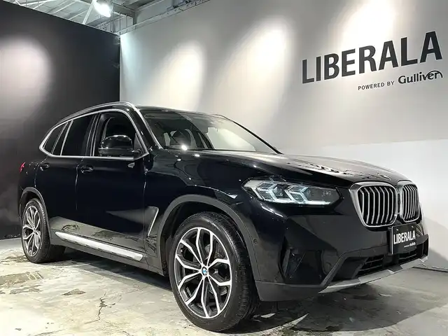 ＢＭＷ Ｘ３ xDrive20d 道央・札幌 2022(令4)年 3.9万km サファイアブラックP セレクトpkg/　・ステアリング・ホイール・ヒーティング/　・アコースティック・ガラス/　・電動パノラマ・ガラス・サンルーフ/　・リヤ・サイド・ウィンドー・ローラー・ブラインド（手動）/　・サンプロテクション・ガラス/　・リヤ・シート・バックレスト・アジャストメント/　・リヤ・シート・ヒーティング/レザーpkg/　・ヴァーネスカ・レザー・シート/　・アクティブ・ベンチレーション・シート/　・フロント・ランバー・サポート（電動調節式）/　・インテリア・トリム（ダーク・オーク・ファイン・ウッド・トリム）/ドライビング・アシスト・プロフェッショナル/　・ACC/　・レーン・ディパーチャー・ウォーニング/　・レーン・チェンジ・ウォーニング/　・レーン・チェンジ・アシスト/　・レーン・キーピング・アシスト/パーキングアシスト+/　・PDC/　・パーキングアシスト/BMWヘッドアップディスプレイ/電動シート（D/N）/シートヒーター（ALL）/ワイヤレスチャージング/アンビエントライト/オートライト/レインセンサー/パワーバックドア/ETC/保証書、取扱説明書、スペアキー1本有