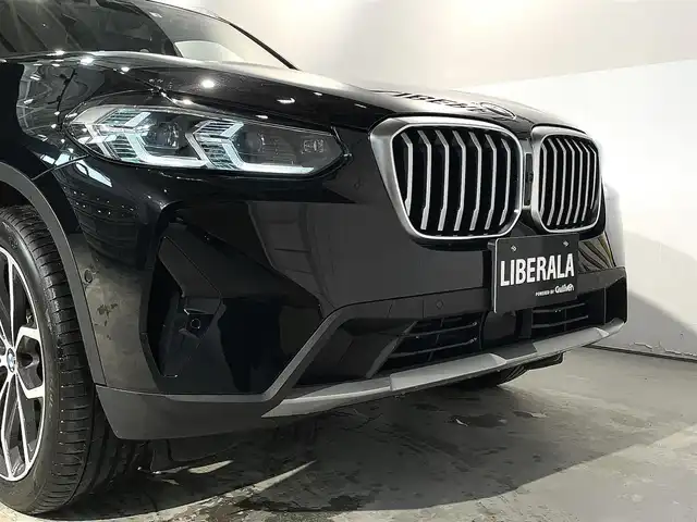 ＢＭＷ Ｘ３ xDrive20d 道央・札幌 2022(令4)年 3.9万km サファイアブラックP セレクトpkg/　・ステアリング・ホイール・ヒーティング/　・アコースティック・ガラス/　・電動パノラマ・ガラス・サンルーフ/　・リヤ・サイド・ウィンドー・ローラー・ブラインド（手動）/　・サンプロテクション・ガラス/　・リヤ・シート・バックレスト・アジャストメント/　・リヤ・シート・ヒーティング/レザーpkg/　・ヴァーネスカ・レザー・シート/　・アクティブ・ベンチレーション・シート/　・フロント・ランバー・サポート（電動調節式）/　・インテリア・トリム（ダーク・オーク・ファイン・ウッド・トリム）/ドライビング・アシスト・プロフェッショナル/　・ACC/　・レーン・ディパーチャー・ウォーニング/　・レーン・チェンジ・ウォーニング/　・レーン・チェンジ・アシスト/　・レーン・キーピング・アシスト/パーキングアシスト+/　・PDC/　・パーキングアシスト/BMWヘッドアップディスプレイ/電動シート（D/N）/シートヒーター（ALL）/ワイヤレスチャージング/アンビエントライト/オートライト/レインセンサー/パワーバックドア/ETC/保証書、取扱説明書、スペアキー1本有