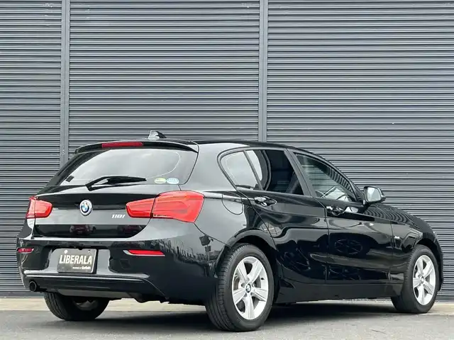 ＢＭＷ １１８ｉ スポーツ 茨城県 2017(平29)年 1.9万km 黒 Bカメラ/ETC/クルーズコントロール/衝突軽減システム/LKA/LEDヘッドライト/純正ナビ/CD/DVD/BT/USB/純正16インチAW