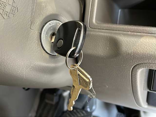 スズキ エブリイ PC 福井県 2019(平31)年 2.8万km ブルーイッシュブラックパール3 ４WD/盗難防止装置/オーバーヘッドシェルフ/ヘッドライトレベライザー/純正ドアバイザー/純正フロアマット/前席ぱわウィンドウ/リモコンキー/スペアキー