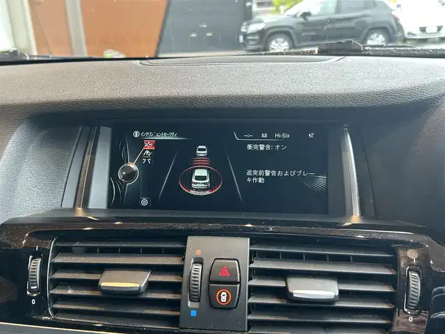 ＢＭＷ Ｘ４ xDrive 28i Mスポーツ 高知県 2015(平27)年 17.4万km カーボンブラックM 純正HDDナビ/【CD/DVD/BT】ー/フロント/バックカメラ/クルーズコントロール(追従走行有り)/衝突被害軽減ブレーキ/車線逸脱警報/車線逸脱制御/パーキングアシスト/横滑り防止/パワーシート(メモリ機能有り)/コーナー、バックセンサー/パワーバックドア/ミラー一体型ETC/パドルシフト/オートホールド/オートワイパー/オートライト/純正LEDライト/スマートキー/プッシュスタート/MTモード付きAT/アイドリングストップ/純正アルミホイール 20インチ/スペアキー×1【スマートキー】/新車時整備手帳/取扱説明書/記録簿有