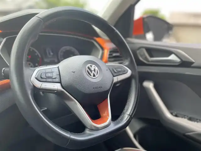 フォルクスワーゲン Ｔ－クロス TSI 1stプラス 栃木県 2020(令2)年 5.8万km ピュアホワイト スマートキー/ナビ/フルセグTV/バックカメラ/ETC/ドラレコF/R/ACC/フロントアシスト /レーンキープアシスト/ブラインドスポット /パークアシスト /ワイヤレスチャージ /AppleCarPlay/パークディスタンスコントロール