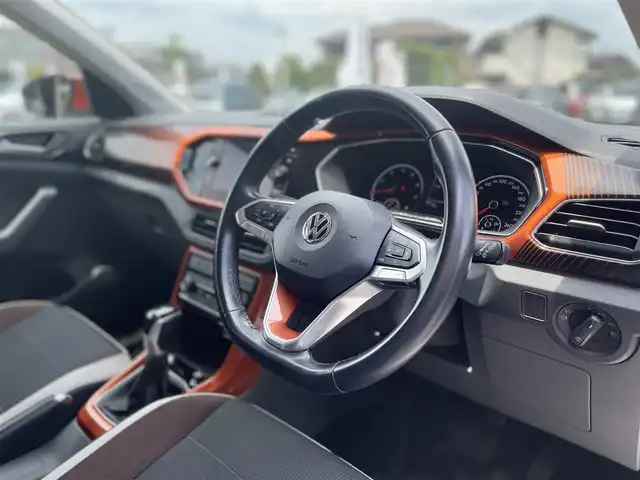 フォルクスワーゲン Ｔ－クロス TSI 1stプラス 栃木県 2020(令2)年 5.8万km ピュアホワイト スマートキー/ナビ/フルセグTV/バックカメラ/ETC/ドラレコF/R/ACC/フロントアシスト /レーンキープアシスト/ブラインドスポット /パークアシスト /ワイヤレスチャージ /AppleCarPlay/パークディスタンスコントロール