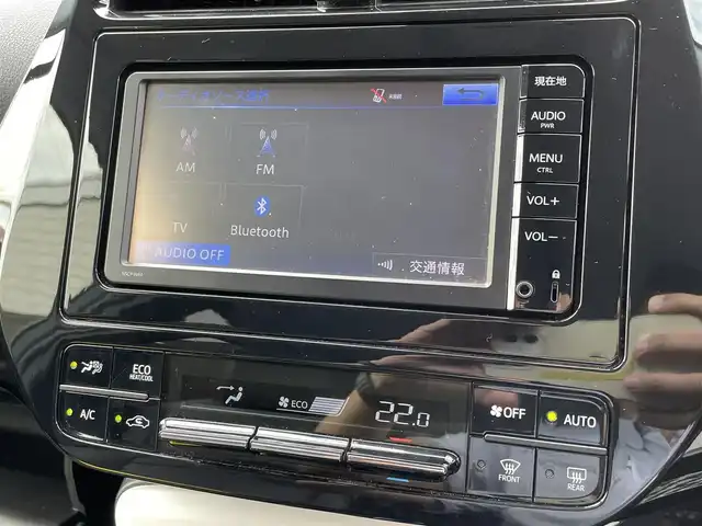 トヨタ プリウス S 群馬県 2016(平28)年 6.9万km 黒 純正ＳＤナビ/Ｂｌｕｅｔｏｏｔｈ/ワンセグＴＶ/ＣＤ/ＡＭＦＭ/バックカメラ/ＥＴＣ/オートライト/レーンキープアシスト/衝突軽減ブレーキ/レーダークルーズコントロール/社外エアロ/社外アルミホイール/革調シートカバー