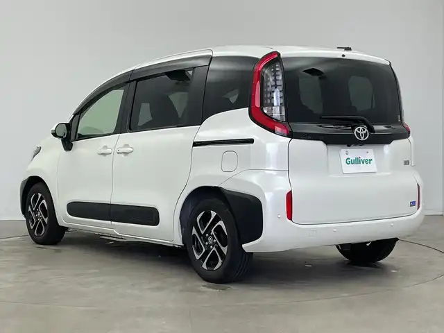 トヨタ シエンタ ハイブリッド Z 新潟県 2023(令5)年 1.3万km ホワイトパールクリスタルシャイン 純正メモリナビ/フルセグTV/両側パワースライドドア/純正15インチアルミホイール/スマートキー×２/レーダークルーズコントロール/全方位カメラ/純正ETC2.0/LEDヘッドライト/純正フロアマット/Bluetooth/レーンキープアシスト