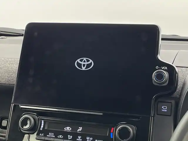 トヨタ シエンタ ハイブリッド Z 新潟県 2023(令5)年 1.3万km ホワイトパールクリスタルシャイン 純正メモリナビ/フルセグTV/両側パワースライドドア/純正15インチアルミホイール/スマートキー×２/レーダークルーズコントロール/全方位カメラ/純正ETC2.0/LEDヘッドライト/純正フロアマット/Bluetooth/レーンキープアシスト
