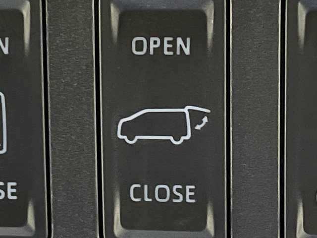 トヨタ アルファードハイブリット エグゼクティブ ラウンジ 三重県 2023(令5)年 2.6万km ブラック 禁煙車/ワンオーナー/純正ナビ/（CD/DVD/BT/AppleCarPlay/AndroidAuto）/フルセグTV/左右独立ムーンルーフ/14インチフリップダウンモニター/JBLスピーカー/デジタルインナーミラー/シートヒーター/ベンチレーション/パノラミックビューモニター/ブラインドスポットモニター/カラーヘッドアップディスプレイ/ステアリングヒーター/後席用パワーサイドサンシェード/純正19インチアルミホイール
