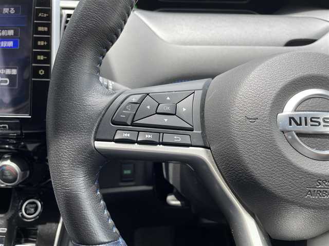 日産 セレナ オーテック セーフティパッケージ 滋賀県 2022(令4)年 3万km ブリリアントホワイトパール 純正12.3インチナビ/・Bluetooth/・フルセグTV/・DVD/・CD/フリップダウンモニター/全方位カメラ/両側パワースライドドア/前後ドライブレコーダー/ETC/革シート/追従クルーズコントロール/ステアリングスイッチ/スマートキー/レーンキープアシスト/横滑り防止機能/衝突軽減機能