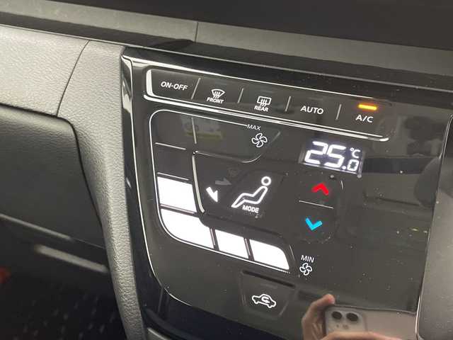 日産 ルークス HWS X プロパイロットED 茨城県 2021(令3)年 1.3万km ブラック 純正ナビ（ＢＴ，フルセグＴＶ）　/アラウンドビューモニター　/プロパイロット　/インテリジェントクルコン　/コーナーセンサー　/エマージェンシーブレーキ　/レーンキープ　/純正１４インチＡＷ　/ＬＥＤアルミホイール/プッシュスタート/ステアリングリモコン/アイドリングストップ