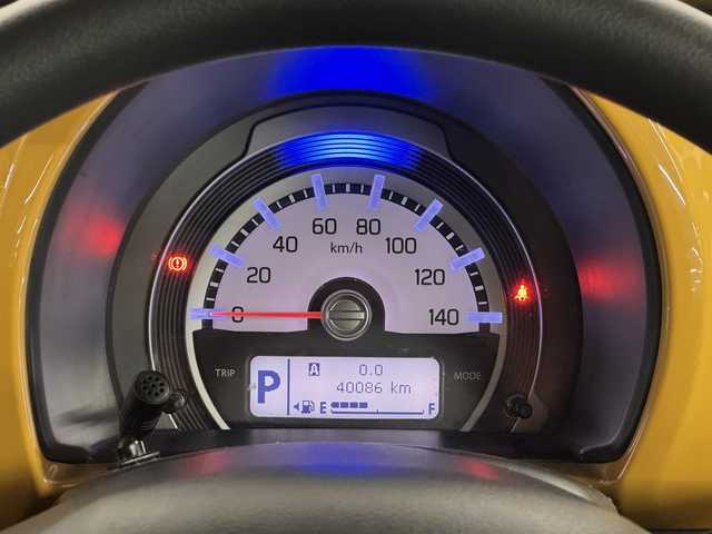 スズキ ハスラー G 三重県 2018(平30)年 4万km アクティブイエロー/ブラック2トーンルーフ マイルドハイブリッド/FF/インパネCVT/純正 7インチナビ CN-RZ73W/（FM/AM/SD/iPod/TV/USB/Bluetooth/MEMORY MUSIC/CD/DVD/VTR）/バックカメラ/ドライブレコーダー 前方/ビルトイン ETC/安全/・レーダーブレーキサポート/・誤発進抑制機能/・ヒルホールドコントロール（坂道発進アシスト）/・エマージェンシーストップシグナル/・トラクションコントロールシステム/・ESP（R）/装備/・シートヒーター（D/N）/・オートエアコン/・電動格納ドアミラー/・2トーンカラー『アクティブイエロー/ブラック2トーンルーフ［CGK］』/・純正14インチスチールホイール/・プッシュスタート/・スマートキーx2/など