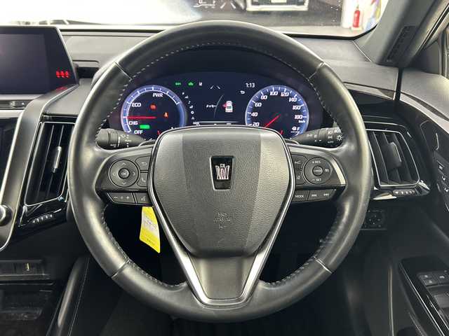 トヨタ クラウン ハイブリッド G－エグゼクティブ 愛知県 2018(平30)年 3.9万km プレシャスシルバー 禁煙車/純正8インチナビ/（CD/DVD/Bluetooth/フルセグTV/USB)/TRDエアロ/トヨタセーフティセンス/・プリクラッシュセーフティ/・レーンキープアシスト/・オートマチックハイビーム/・追従式クルーズコントロール/・クリアランスソナー/パーキングアシスト/ブラインドスポットモニター/ヘッドアップディスプレイ/ETC2.0/ドライブレコーダー/デジタルインナーミラー/レザーシート/シートベンチレーション/シートヒーター/パワーシート/メモリシート/パドルシフト/スマートキー/スペアキー・カードキー有/純正18インチアルミホイール/LEDヘッドライト/フロントフォグライト/純正フロアマット