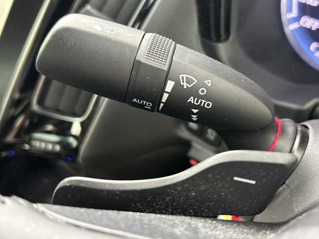 トヨタ クラウン ハイブリッド G－エグゼクティブ 愛知県 2018(平30)年 3.9万km プレシャスシルバー 禁煙車/純正8インチナビ/（CD/DVD/Bluetooth/フルセグTV/USB)/TRDエアロ/トヨタセーフティセンス/・プリクラッシュセーフティ/・レーンキープアシスト/・オートマチックハイビーム/・追従式クルーズコントロール/・クリアランスソナー/パーキングアシスト/ブラインドスポットモニター/ヘッドアップディスプレイ/ETC2.0/ドライブレコーダー/デジタルインナーミラー/レザーシート/シートベンチレーション/シートヒーター/パワーシート/メモリシート/パドルシフト/スマートキー/スペアキー・カードキー有/純正18インチアルミホイール/LEDヘッドライト/フロントフォグライト/純正フロアマット