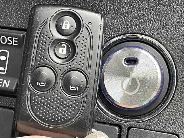 ダイハツ タント カスタム RS トップED SA 群馬県 2015(平27)年 6.8万km ブラックマイカメタリック スマートアシスト/純正8インチナビ/　　Bluetooth/フルセグ/FM/AM/CD/DVD/    ipod/USB/HDMI/SD/SDメモリ/バックカメラ/両側パワースライドドア/オートLEDヘッドライト/フォグランプ/本革巻きステアリング/社外オーディオ/純正15インチアルミホイール/純正フロアマット/ふらつき防止/前後ドライブレコーダー/ETC