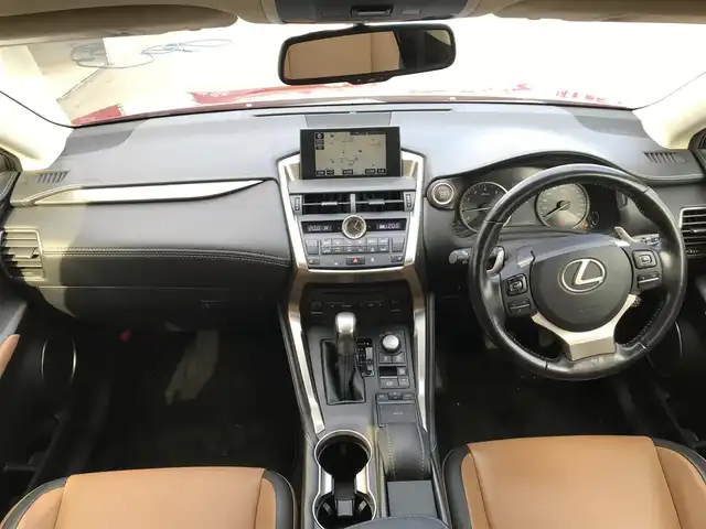 レクサス ＮＸ 200t Iパッケージ 富山県 2015(平27)年 7.4万km レッドマイカクリスタルシャイン 〇純正ナビ/〇フルセグTV/〇バックカメラ/〇ビルトインETC/〇クルーズコントロール/〇LEDヘッドランプ/〇オートライト/〇フォグランプ/〇純正18インチアルミ/〇革巻きステアリング/〇ステアリングヒーター/〇パドルシフト/〇左右独立オートエアコン/〇革シート/〇シートヒーター/〇パワーシート