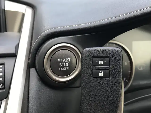 レクサス ＮＸ 200t Iパッケージ 富山県 2015(平27)年 7.4万km レッドマイカクリスタルシャイン 〇純正ナビ/〇フルセグTV/〇バックカメラ/〇ビルトインETC/〇クルーズコントロール/〇LEDヘッドランプ/〇オートライト/〇フォグランプ/〇純正18インチアルミ/〇革巻きステアリング/〇ステアリングヒーター/〇パドルシフト/〇左右独立オートエアコン/〇革シート/〇シートヒーター/〇パワーシート