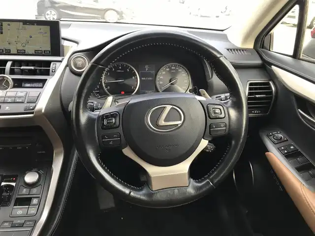 レクサス ＮＸ 200t Iパッケージ 富山県 2015(平27)年 7.4万km レッドマイカクリスタルシャイン 〇純正ナビ/〇フルセグTV/〇バックカメラ/〇ビルトインETC/〇クルーズコントロール/〇LEDヘッドランプ/〇オートライト/〇フォグランプ/〇純正18インチアルミ/〇革巻きステアリング/〇ステアリングヒーター/〇パドルシフト/〇左右独立オートエアコン/〇革シート/〇シートヒーター/〇パワーシート
