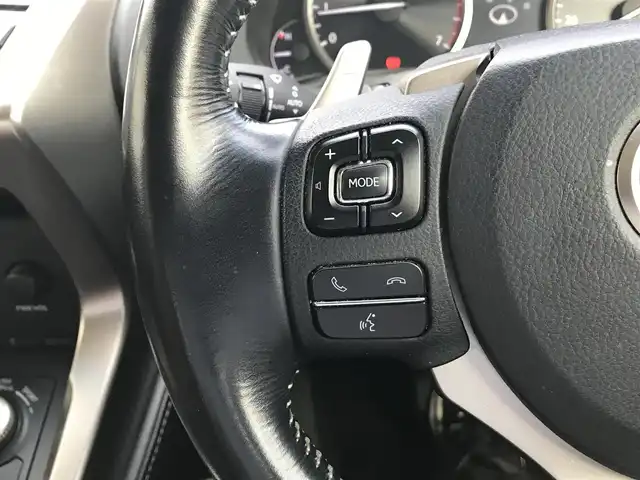 レクサス ＮＸ 200t Iパッケージ 富山県 2015(平27)年 7.4万km レッドマイカクリスタルシャイン 〇純正ナビ/〇フルセグTV/〇バックカメラ/〇ビルトインETC/〇クルーズコントロール/〇LEDヘッドランプ/〇オートライト/〇フォグランプ/〇純正18インチアルミ/〇革巻きステアリング/〇ステアリングヒーター/〇パドルシフト/〇左右独立オートエアコン/〇革シート/〇シートヒーター/〇パワーシート