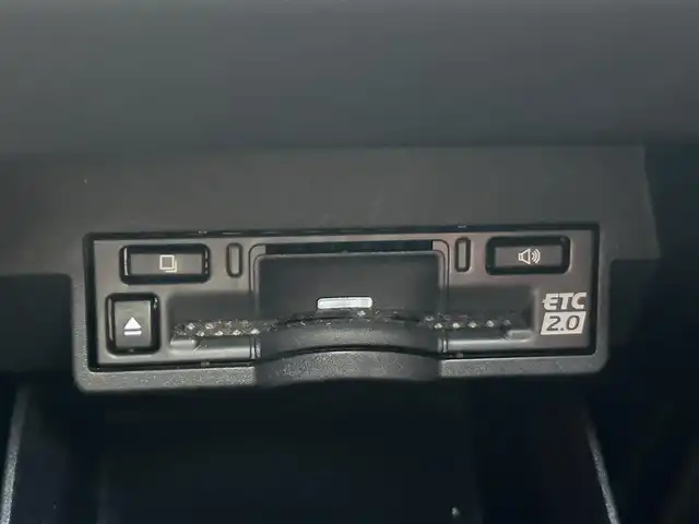 レクサス ＮＸ 350h Fスポーツ 東京都 2023(令5)年 2.2万km ホワイトノーヴァガラスフレーク 純正ナビ/・Bluetooth/TV/USB/Lexus Safety System＋/・プリクラッシュセーフティ/・緊急時操舵支援/・アダプティブハイビームシステム/・レーンディパーチャーアラート/・レーントレーシングアシスト/・レーダークルーズコントロール/・ロードサインアシスト/・発進遅れ告知機能/・ドライバー異常時対応システム/・プロアクティブドライビングアシスト/パノラミックビューモニター/オートライトシステム/アダプティブ・フロントライティング・システム/横滑り防止装置/盗難防止装置/雨滴感応間欠式フロントワイパー/ドライブレコーダー/20インチ純正ホイール/ムーンルーフ/コーナーセンサー/シートヒーター/エアシート/パワーシート/スペアキー2本