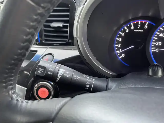 日産 エルグランド 250ハイウェイスター 三重県 2013(平25)年 11.1万km ファントムブラック 登録時走行距離　１１１０６１ｋｍ/ワンオーナー/純正ナビ/AM/FM/CD/Bluetooth/TV（フルセグ）/後席モニター/バックカメラ/片側パワースライド（左）/オッドマン/三列シート/後席エアコン/AUTOライト/パワーウインドウ/プッシュスタート/スタットレスタイヤ/ドアバイザー