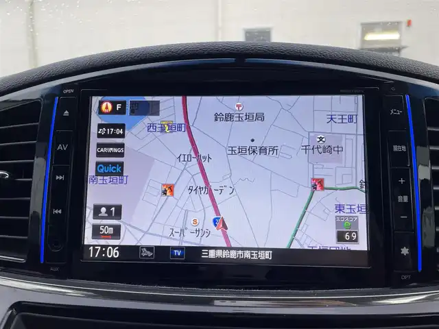 日産 エルグランド 250ハイウェイスター 三重県 2013(平25)年 11.1万km ファントムブラック 登録時走行距離　１１１０６１ｋｍ/ワンオーナー/純正ナビ/AM/FM/CD/Bluetooth/TV（フルセグ）/後席モニター/バックカメラ/片側パワースライド（左）/オッドマン/三列シート/後席エアコン/AUTOライト/パワーウインドウ/プッシュスタート/スタットレスタイヤ/ドアバイザー