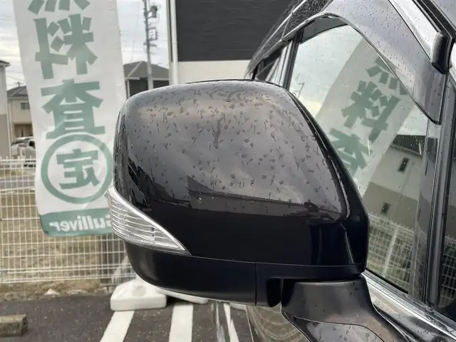 日産 エルグランド 250ハイウェイスター 三重県 2013(平25)年 11.1万km ファントムブラック 登録時走行距離　１１１０６１ｋｍ/ワンオーナー/純正ナビ/AM/FM/CD/Bluetooth/TV（フルセグ）/後席モニター/バックカメラ/片側パワースライド（左）/オッドマン/三列シート/後席エアコン/AUTOライト/パワーウインドウ/プッシュスタート/スタットレスタイヤ/ドアバイザー