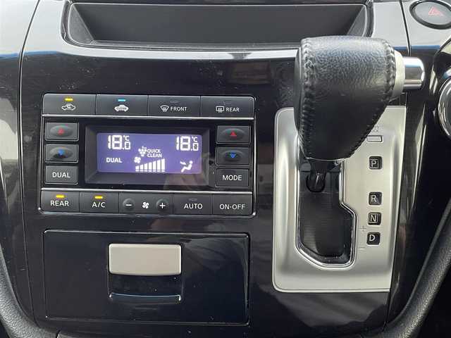 日産 エルグランド 250ハイウェイスター 茨城県 2013(平25)年 11.2万km ファントムブラック (株)IDOMが運営する【じしゃロン水戸店】の自社ローン専用車両になりますこちらは現金またはオートローンご利用時の価格です。自社ローンご希望の方は別途その旨お申付け下さい/純正ナビ/AM/FM/CD/Bluetooth/TV（フルセグ）/後席モニター/バックカメラ/片側パワースライド（左）/オッドマン/三列シート/後席エアコン/AUTOライト/パワーウインドウ/プッシュスタート/スタットレスタイヤ/ドアバイザー