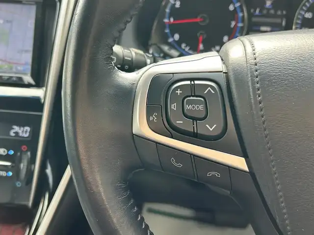 トヨタ ハリアー プレミアム 香川県 2014(平26)年 7.9万km ホワイトパールクリスタルシャイン 4WD車/社外HDDナビ/フルセグ/CD/DVD/BT/バックカメラ/サンルーフ/黒革シート/パワーシート/シートヒーター/電動テールゲート/オートハイビーム/LEDヘッドライト/スマートキー