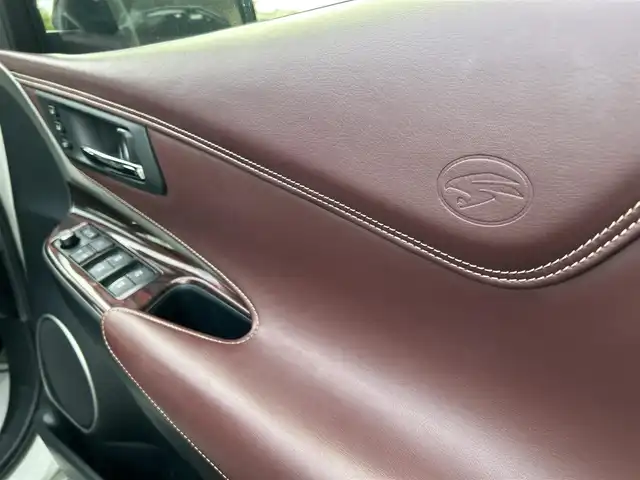 トヨタ ハリアー プレミアム 香川県 2014(平26)年 7.9万km ホワイトパールクリスタルシャイン 4WD車/社外HDDナビ/フルセグ/CD/DVD/BT/バックカメラ/サンルーフ/黒革シート/パワーシート/シートヒーター/電動テールゲート/オートハイビーム/LEDヘッドライト/スマートキー