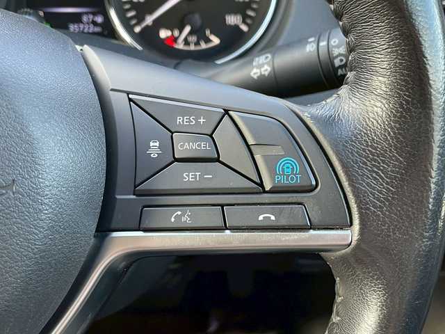 日産 エクストレイル ハイブリッド 20X 宮崎県 2018(平30)年 3.6万km ダイヤモンドブラック 全方位カメラ/純正ナビ/プロパイロット操舵支援/レーダークルーズコントロール/パワーバックドア/カプロンシート/コーナーセンサー/ルーフレール/前後ドラレコ/ＥＴＣ/Ｂｌｕｅｔｏｏｔｈ　ＴＶ　ＤＶＤ　ＡＵＸ/プッシュスタート/スマートキー/スペアキー/保証書/取扱説明書